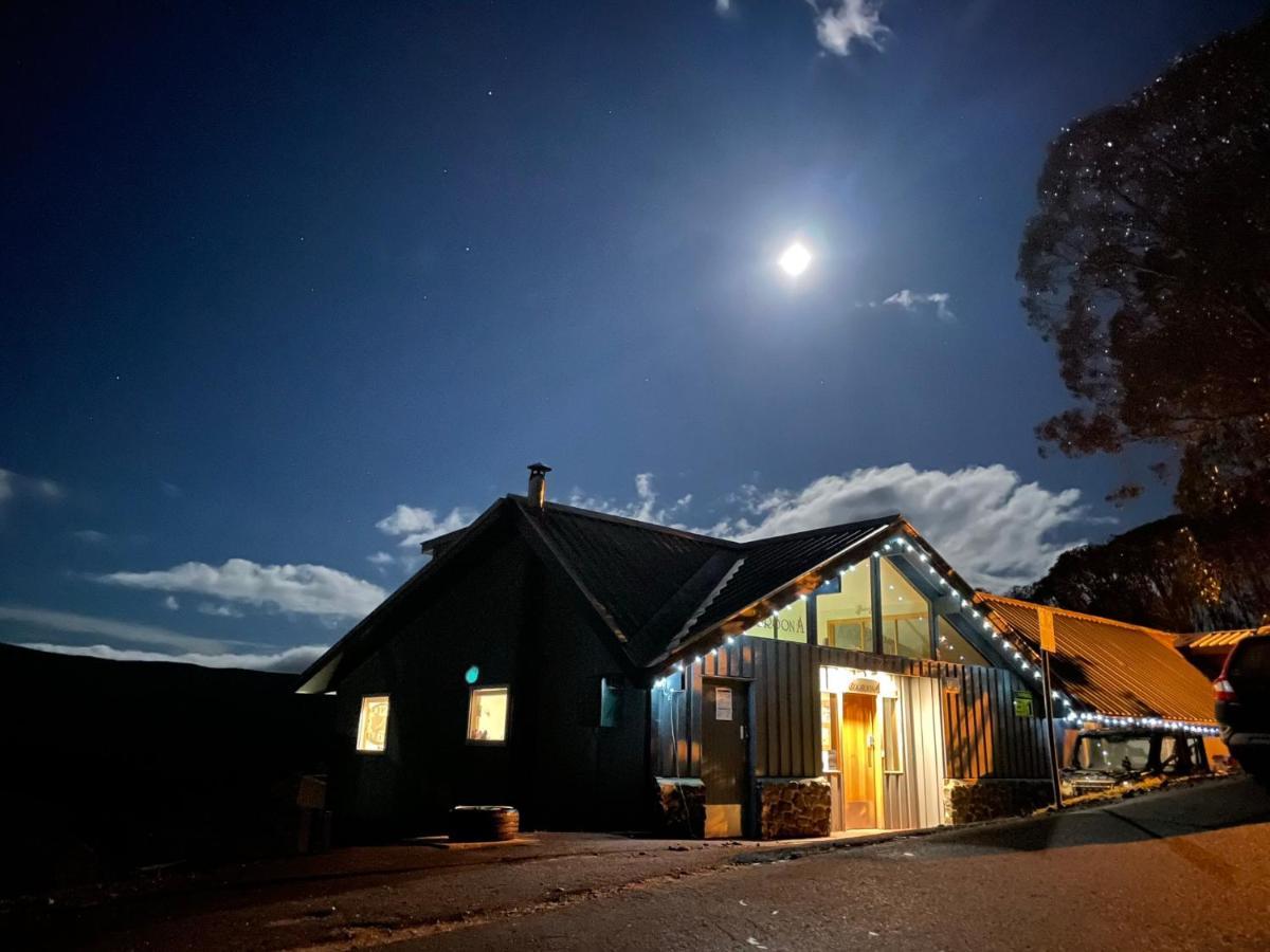 Cooroona Alpine Lodge Falls Creek Eksteriør bilde